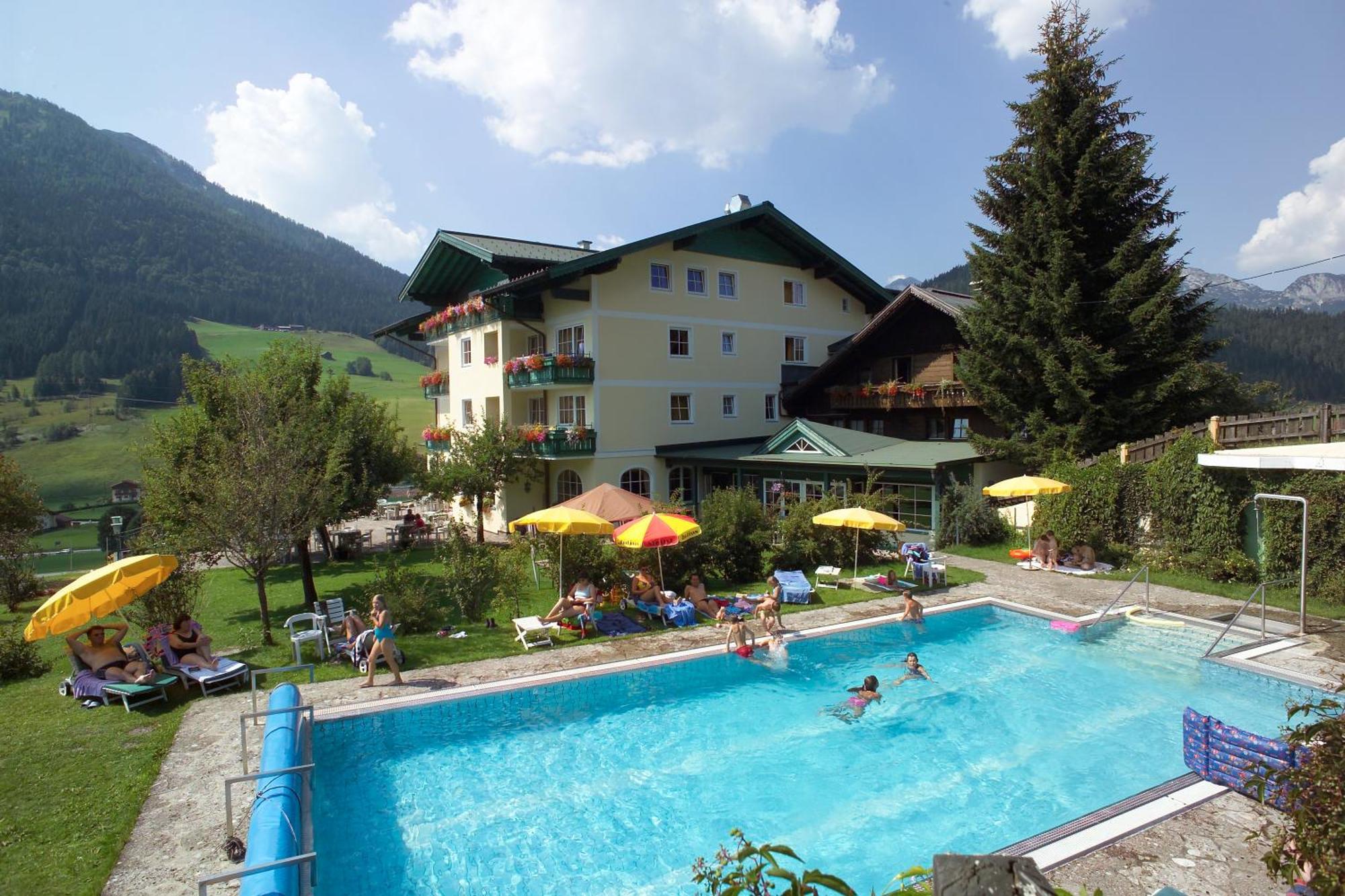 Wohlfuehlresort Und Feriengut Martinerhof Sankt Martin am Tennengebirge Zewnętrze zdjęcie