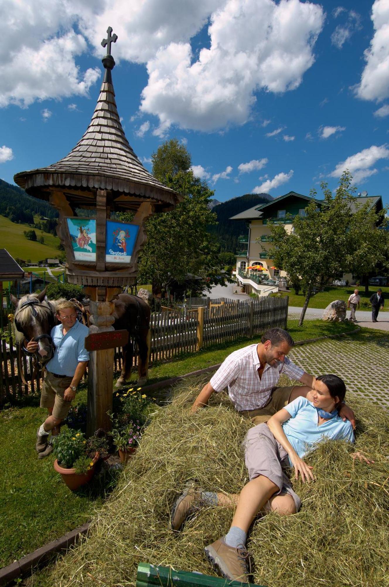 Wohlfuehlresort Und Feriengut Martinerhof Sankt Martin am Tennengebirge Zewnętrze zdjęcie