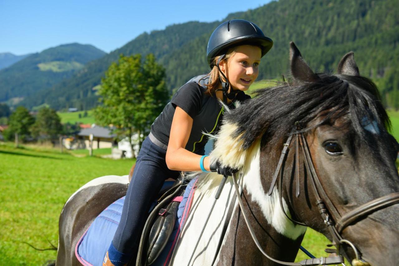 Wohlfuehlresort Und Feriengut Martinerhof Sankt Martin am Tennengebirge Zewnętrze zdjęcie