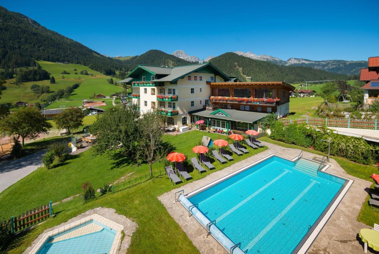 Wohlfuehlresort Und Feriengut Martinerhof Sankt Martin am Tennengebirge Zewnętrze zdjęcie
